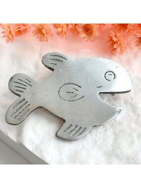 Fish Figural Brushed Silver Toned 1988 Vintage Costume Jewelry Brooch